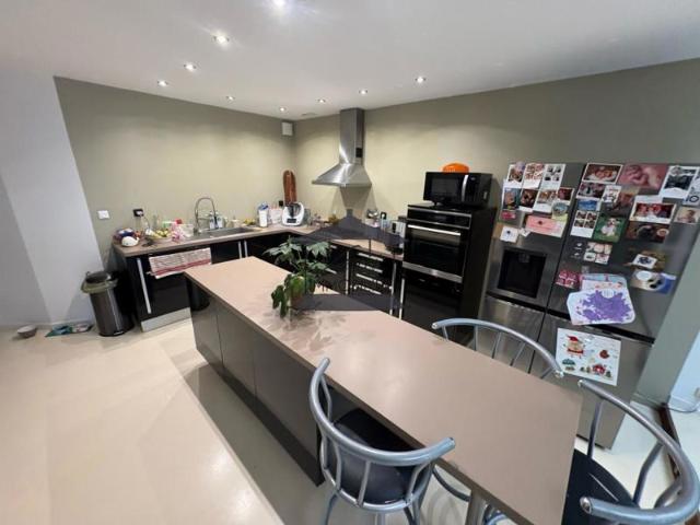 Maison Esprit Loft, au Centre de Téteghem garage, jardin