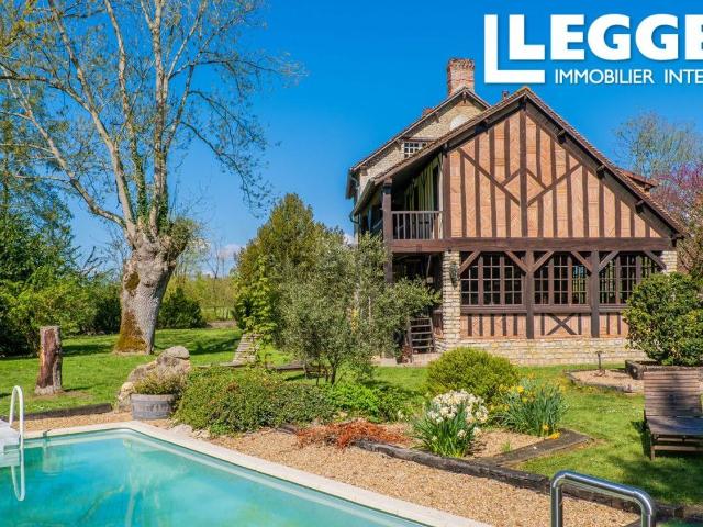 Maison, Essay