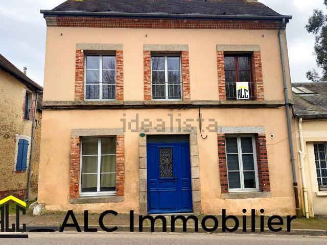Maison, Essay