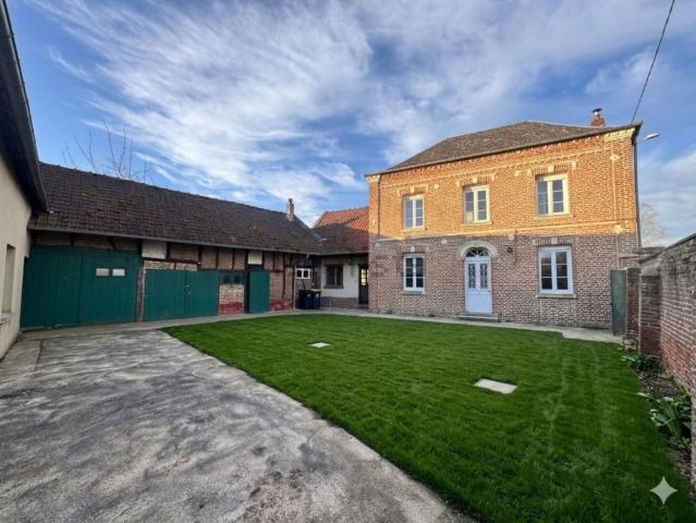 Maison, Essertaux