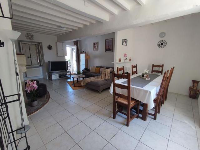Maison, Essises