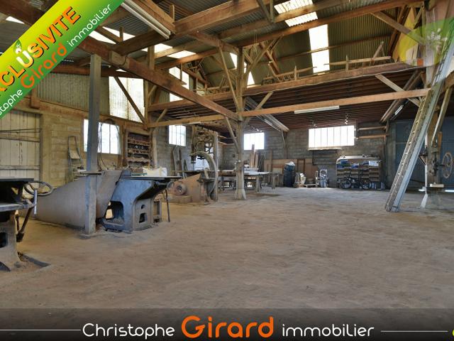MAISON ET ATELIER HANGAR A VENDRE A LANGAN 35850 7 PIECES