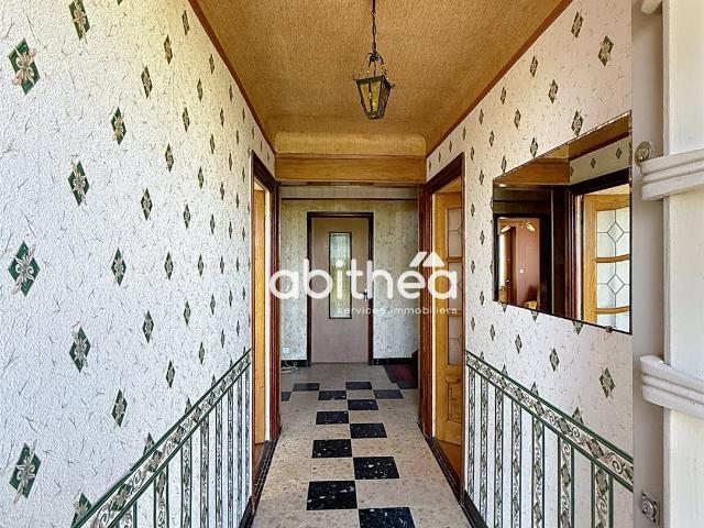 Maison et atelier sur 1623 m2 de terrain à Limoges 135m² Limoges