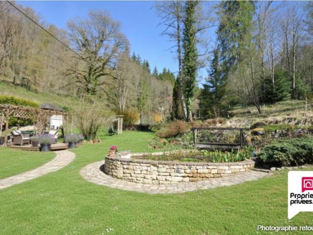 Maison et dépendance Glay 5 pièces 3 chambres 177.1 m2. Ecuries 298.4 m². Dépendances 792.44 m²