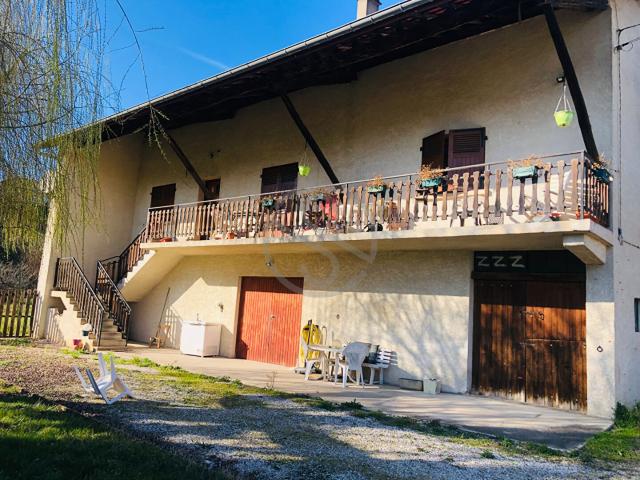 MAISON ET DEPENDANCE POUR UN AUTRE LOGEMENT 38260 FARAMANS