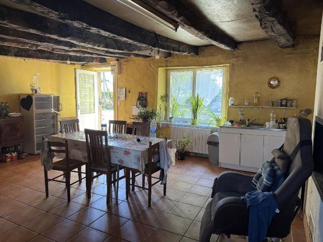 Maison et dépendances 62m² Plumieux