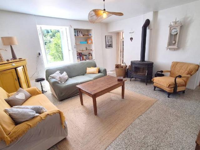 Maison et Dependances Au CALME 120m² Le Buisson de Cadouin