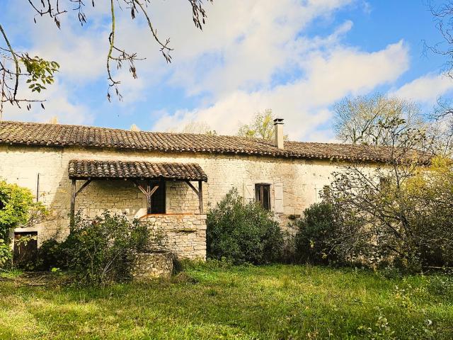 Maison et moulin, piscine sur grand terrain