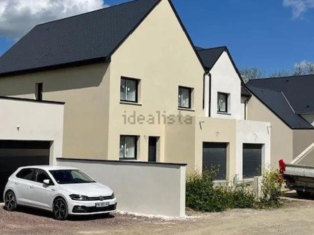 Maison, Éterville