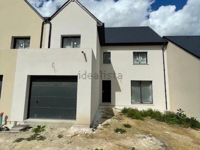 Maison, Éterville