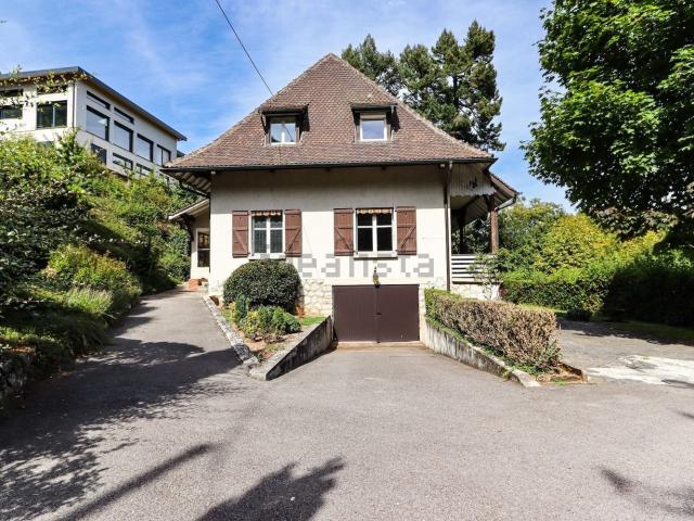 Maison, Étrembières