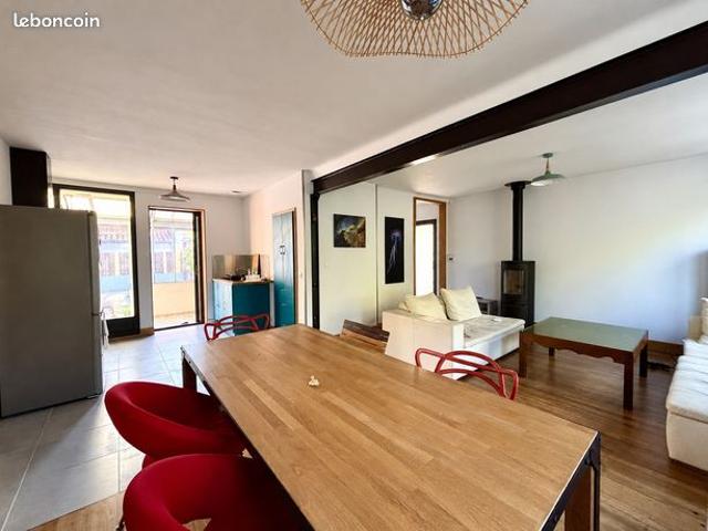 Maison évolutive de plain pied avec jolie jardin et garage