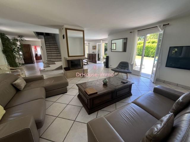 Maison exclusive avec piscine à Saint Cyr au Mont d'Or!