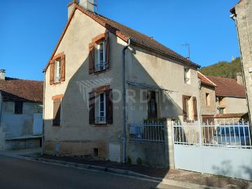 Maison à louer à Nièvre - Cave