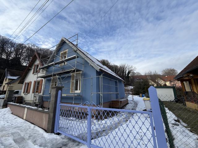 MAISON F3 AVEC JARDIN PRIVATIF ENTIÈREMENT RENOVE AVEC DES PRESTATION DE STANDING DANS UN SECTEUR PRISÉ