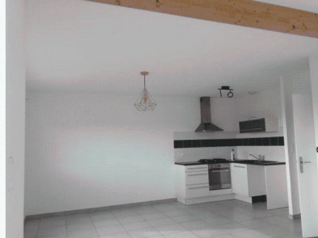 Maison F4 non meublée Larnod 965 €