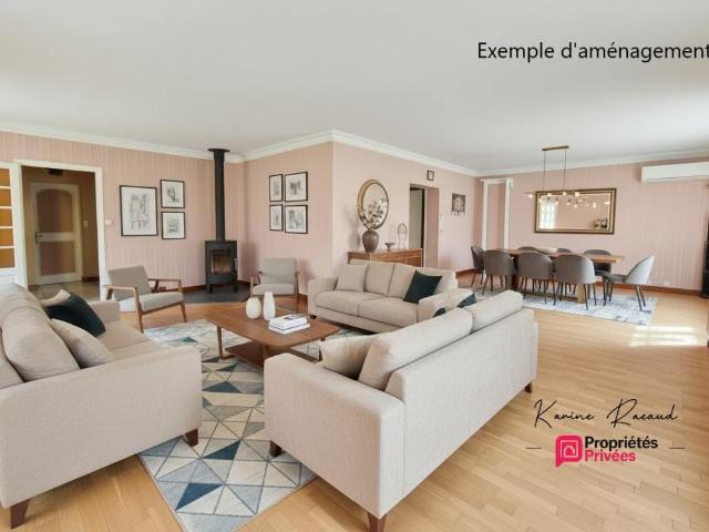 Maison Fougeré 7 pièce s 174 m2, piscine