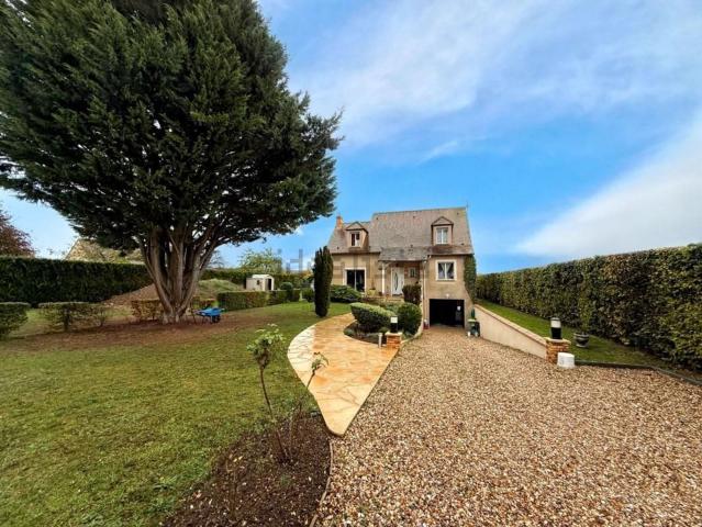 Maison, Follainville Dennemont