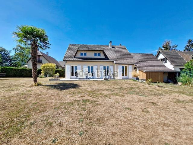 Maison, Fontaine Bellenger