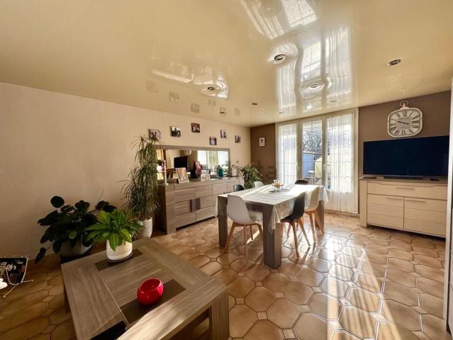 Maison, Fontaine lès Clercs