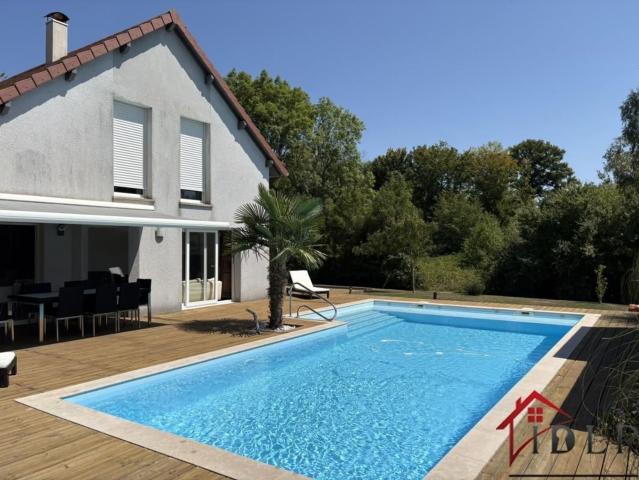 Maison, Fontainebrux