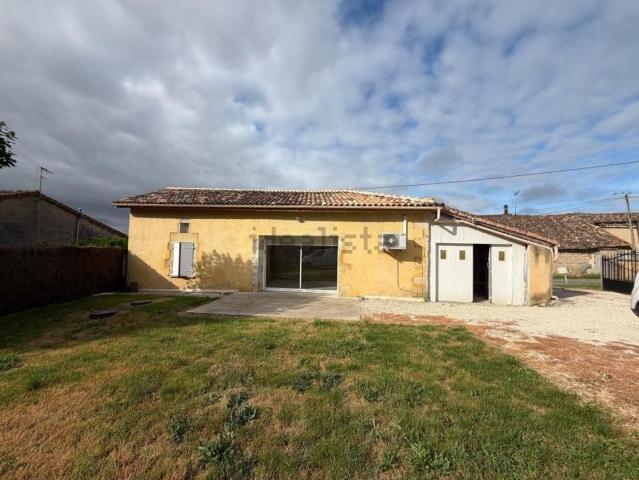 Maison, Fontaines d&apos Ozillac