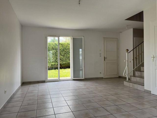 Maison Fontaines Sur Saone 6 pièce s 125 m2 Proximité centre