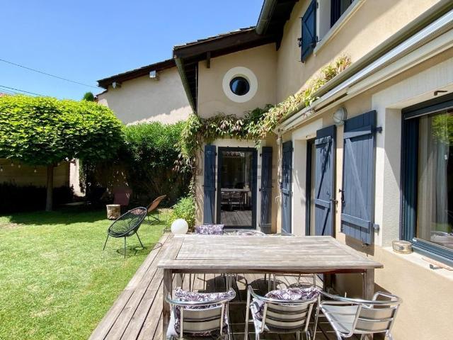 Maison, Fontaines Saint Martin