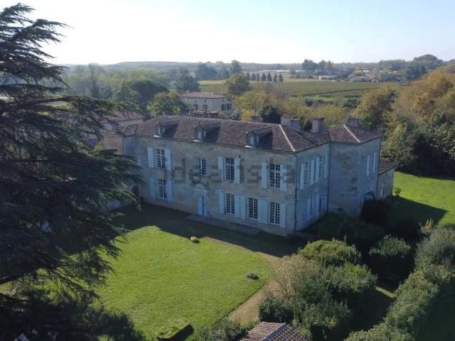 Maison, Fontet