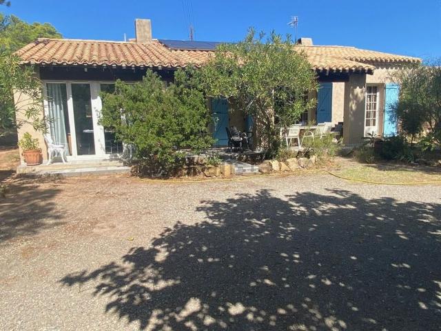 Maison, Fontjoncouse