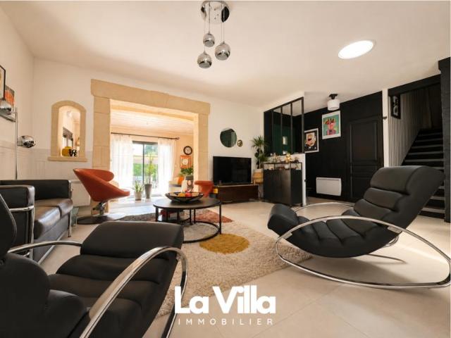 Maison Fontvieille 6 pièce s 139 m2
