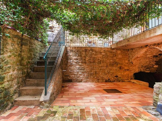 Maison, Forcalquier
