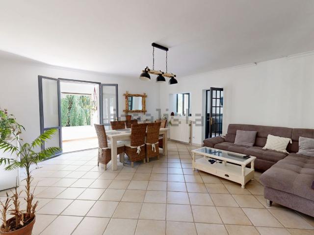 Maison, Forcalquier