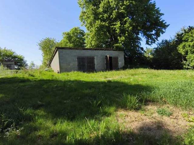 Maison fort potentiel + 5000 m² terrain Hameau Chateau CHervix