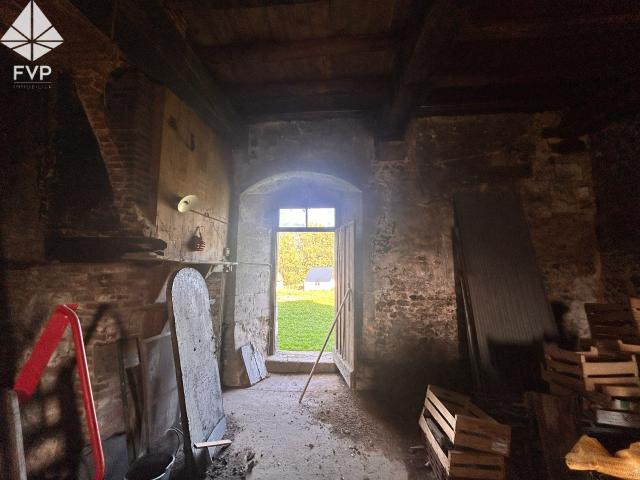 Maison Forte des XIe au XVIe siècles Monument Historique à réinventer sur 7 600 m2