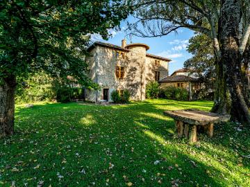 Maison Forte, Manoir d'exception au coeur du Beaujolais 350m2