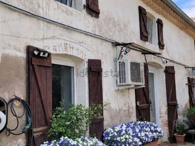 Maison, Faugères