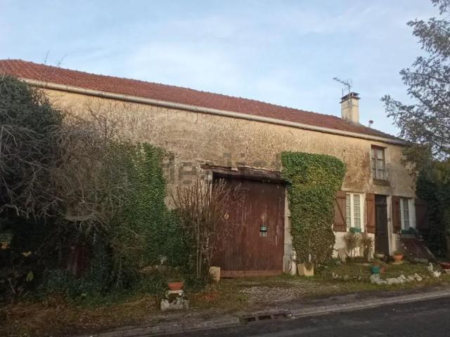 Maison, Faverolles