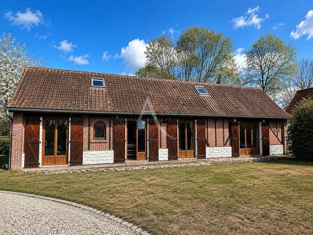 Maison, Favières