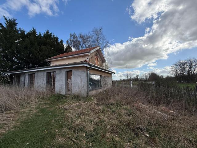 Maison Favieres 5 pièce s