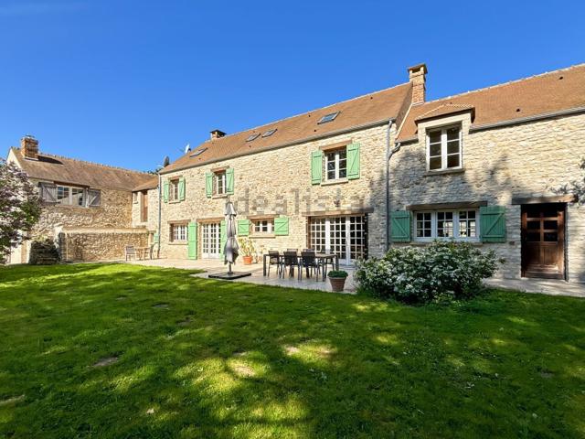 Maison, Favrieux