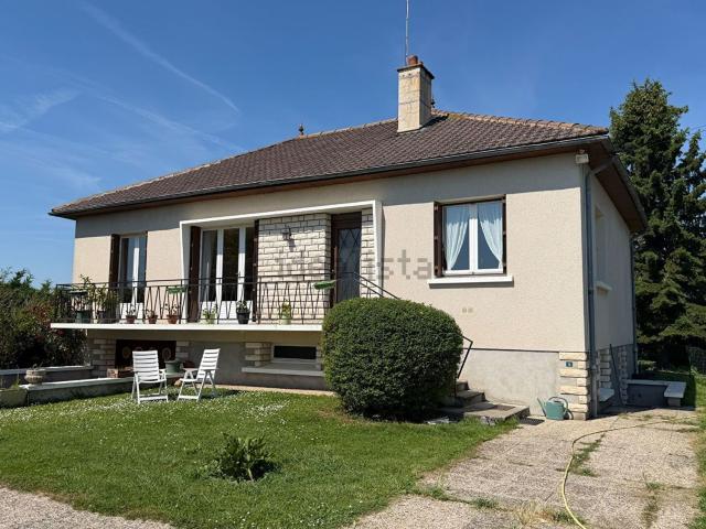 Maison, Faye la Vineuse