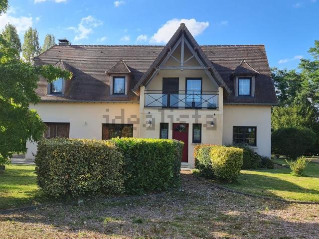 Maison, Falaise
