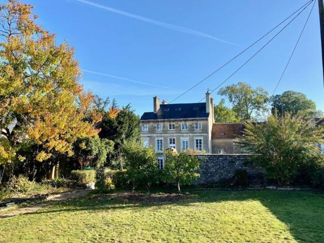 Maison, Falaise