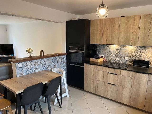 Maison familiale meublée – 100 m² – 7 min RER A Houilles – Jardin – Garage double