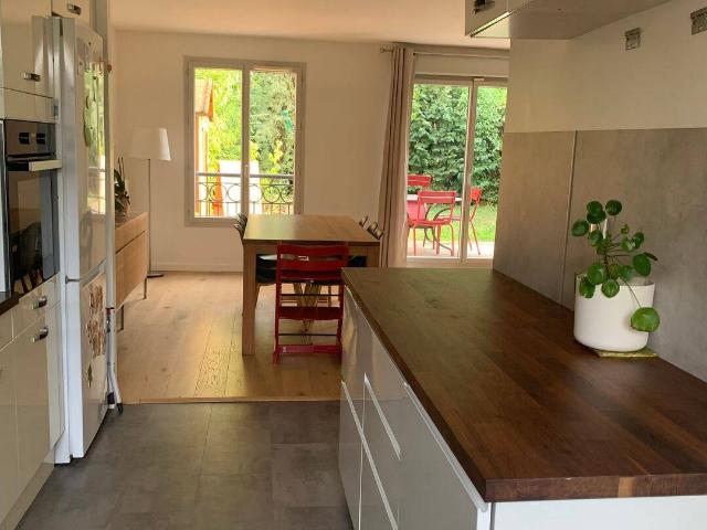 Maison familiale meublée 127 m² – 4 chambres – jardin – garage