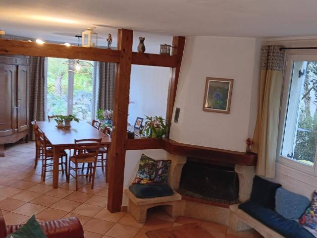 MAISON FAMILIALE MEUBLÉE 120 m² – 4 CHAMBRES + 2 BUREAUX – JARDIN & PISCINE