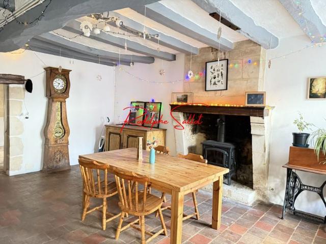 Maison familiale ou projet gîte – 5 chambres – Dépendances – Cave – Terrain – Martizay 36220