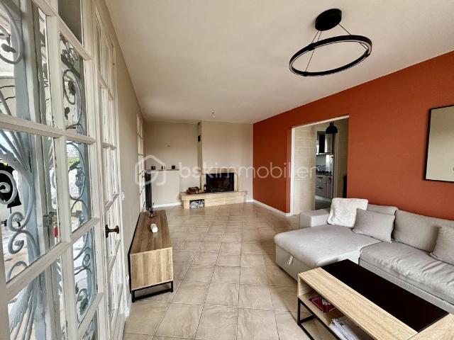 PERCENEIGE – 2 000 m² DE TERRAIN, SOUS SOL TOTAL, VÉRANDA & DÉPENDANCE CHAUFFÉE