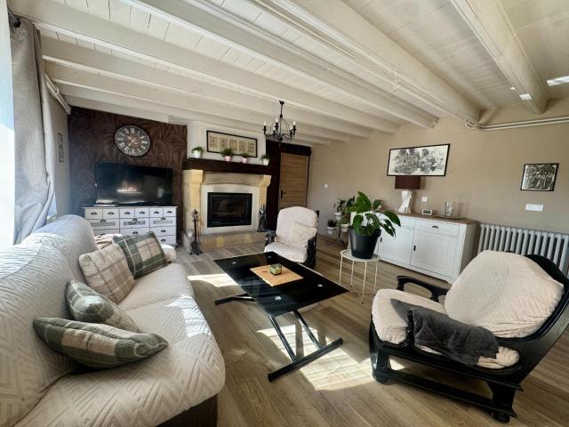 Maison familiale au calme avec piscine 216m² Monsempron Libos